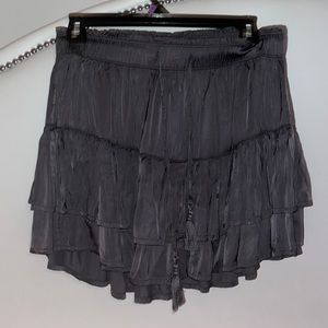Aerie grey flowy skirt size medium perfect condition